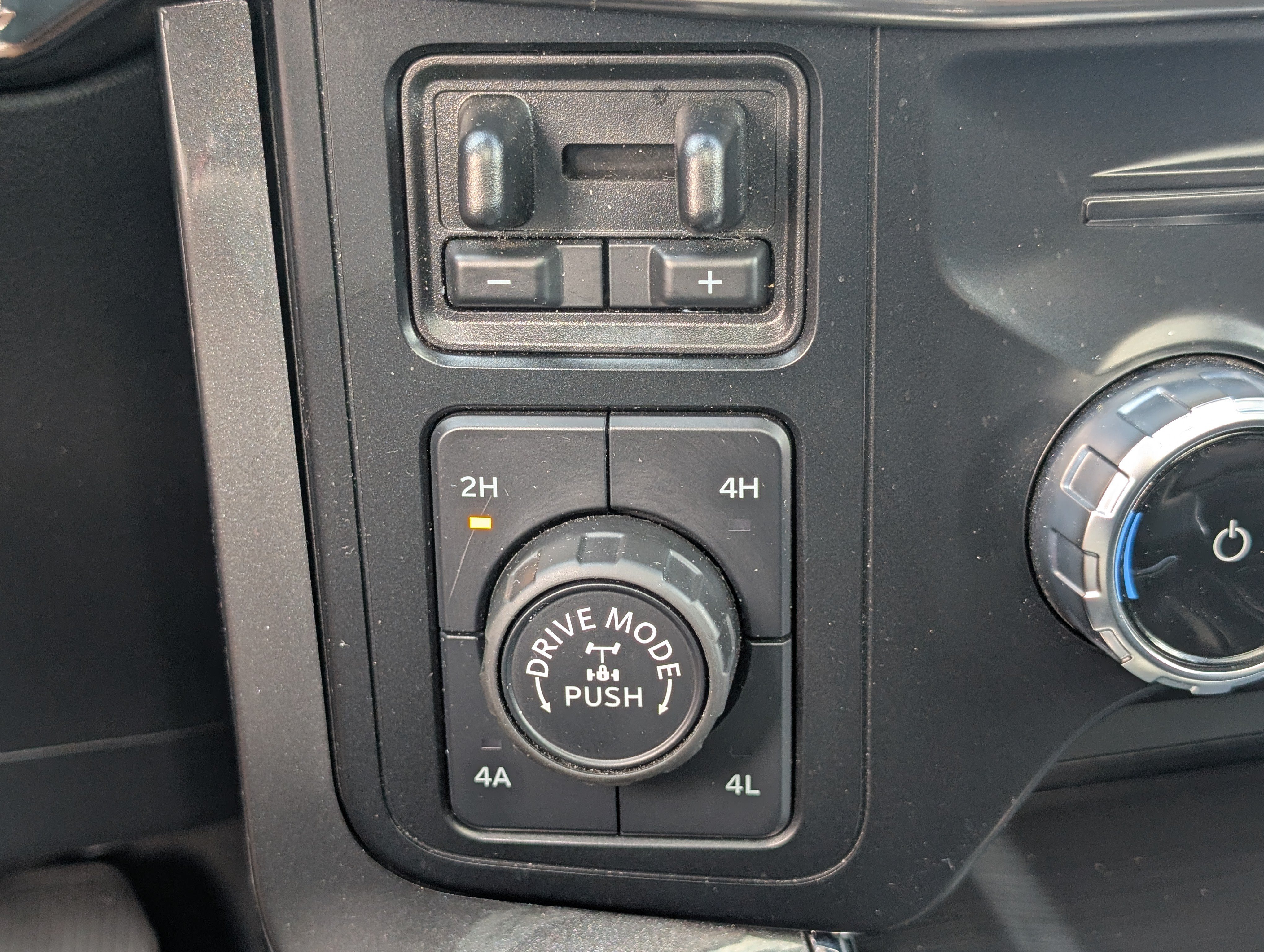 Certified 2023 Ford F150 Lariat w/ Equipment Group 502A High AWD/4WD image 28