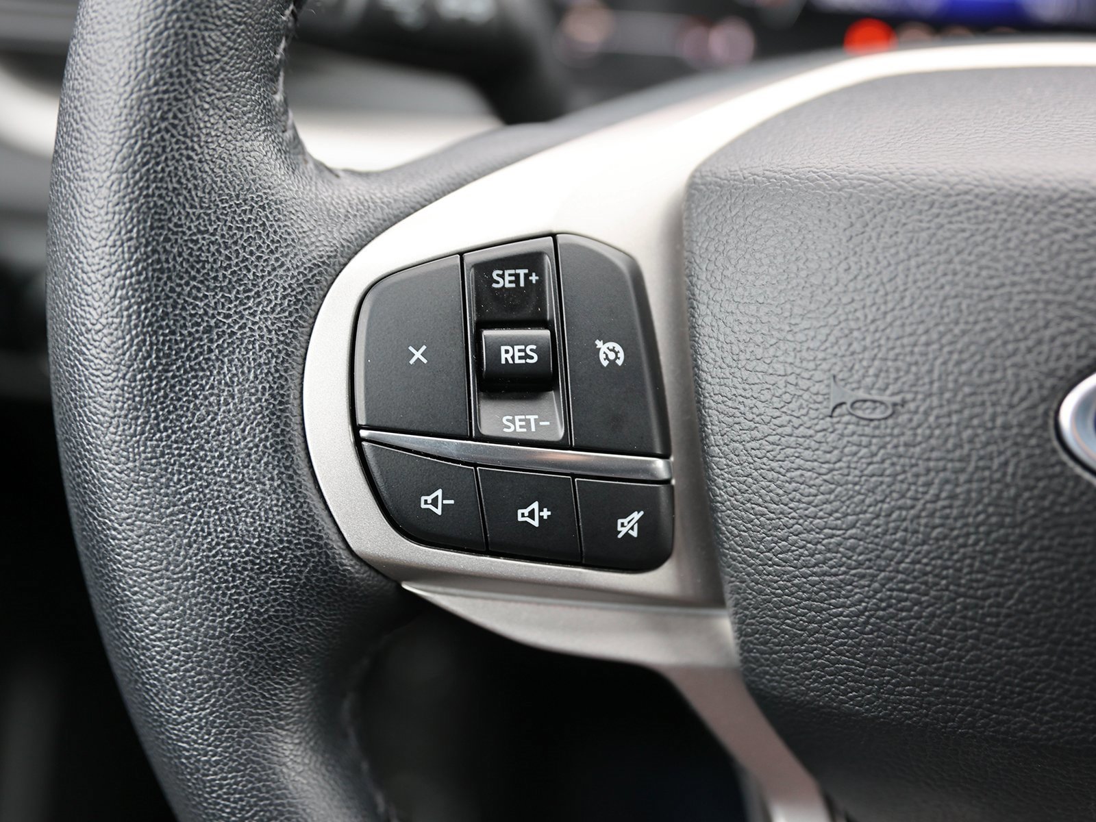 Certified 2023 Ford Explorer XLT image 40