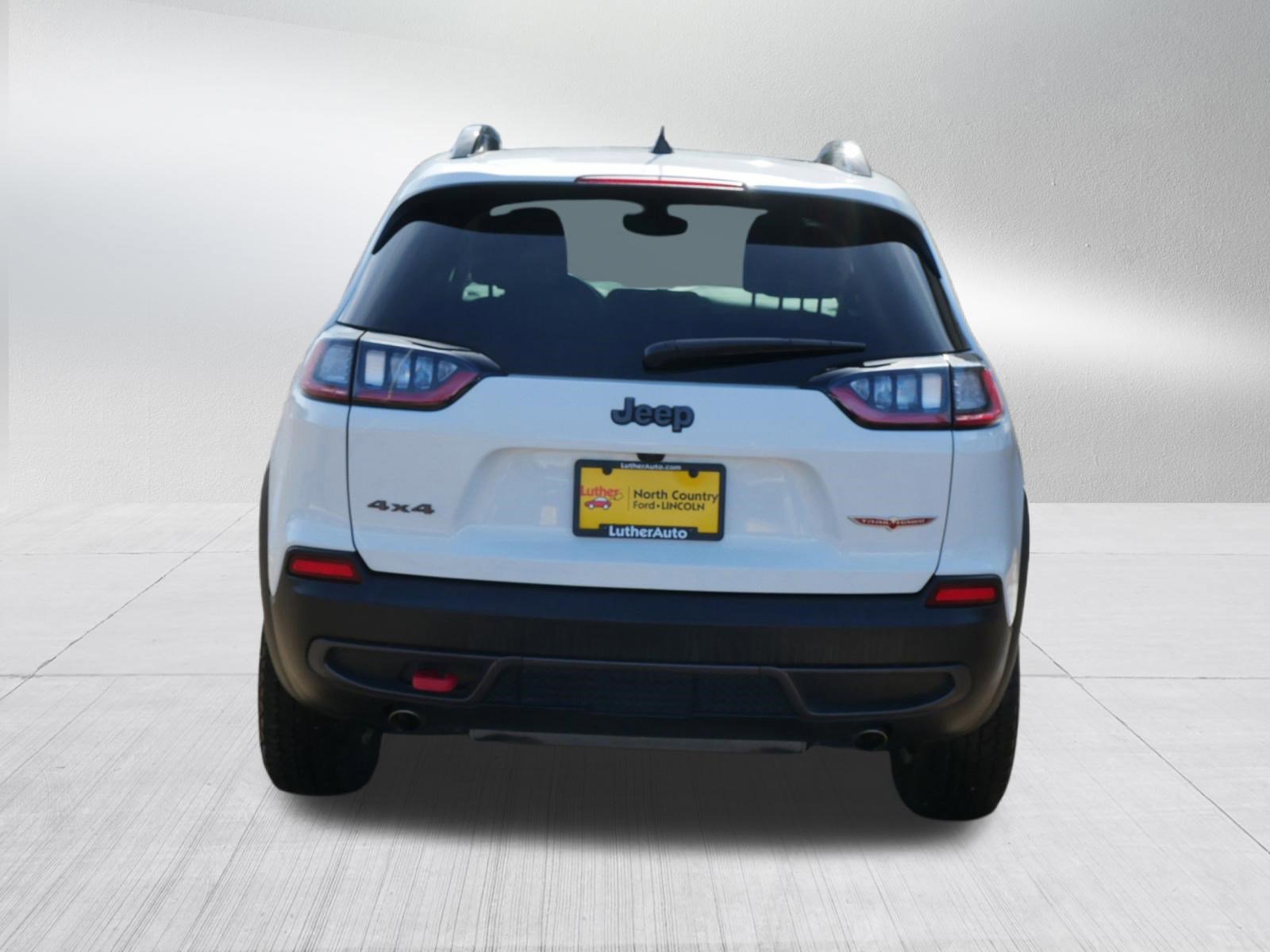 Used 2022 Jeep Cherokee Trailhawk image 7