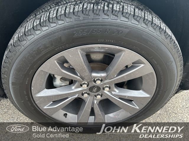 Certified 2022 Ford Explorer XLT w/ Equipment Group 202A image 8