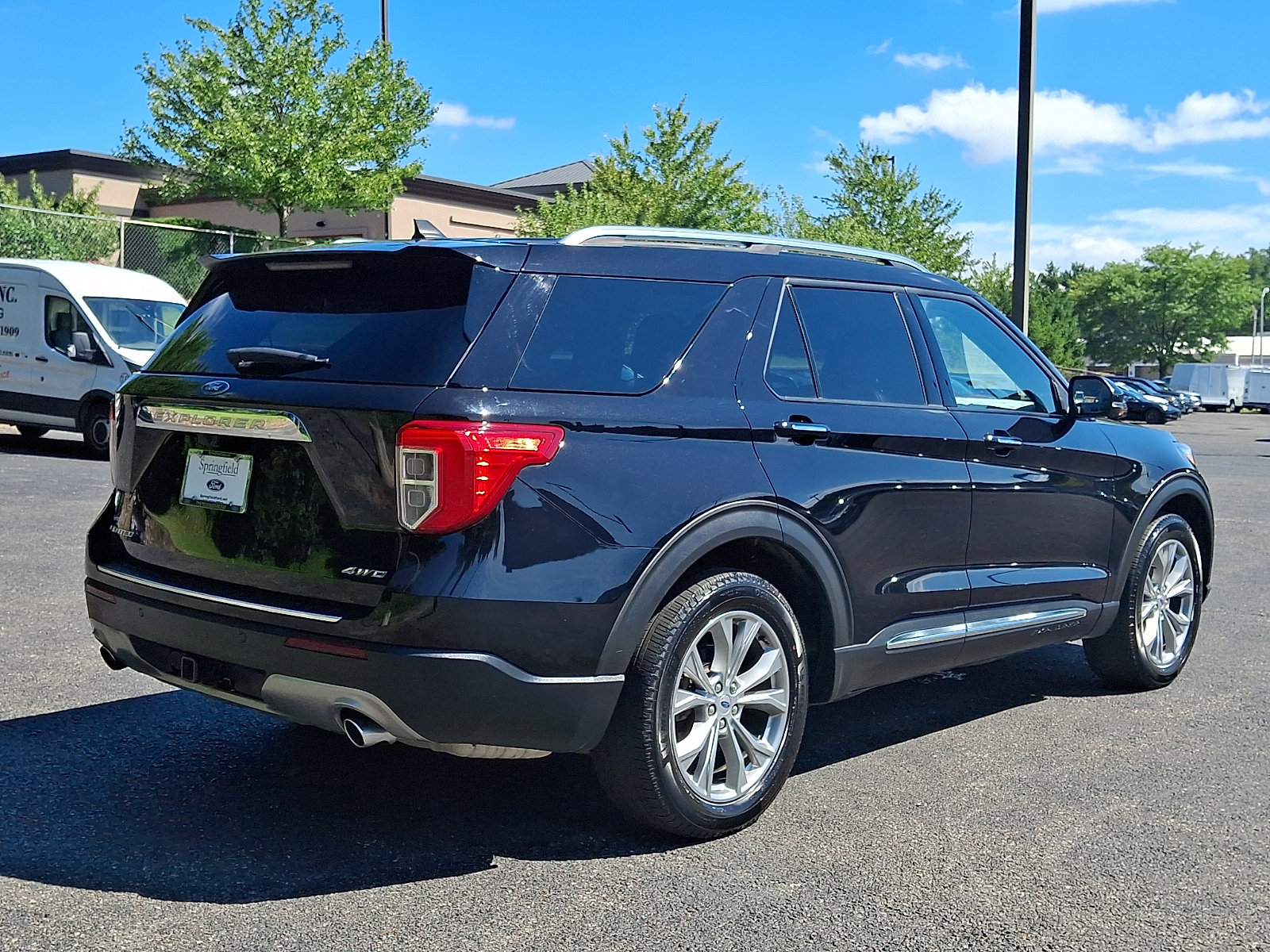 Certified 2023 Ford Explorer Limited w/ Limited Technology Package AWD/4WD image 6