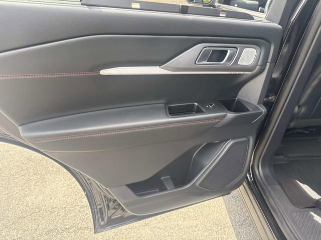 Certified 2025 Ford Explorer ST AWD/4WD image 17
