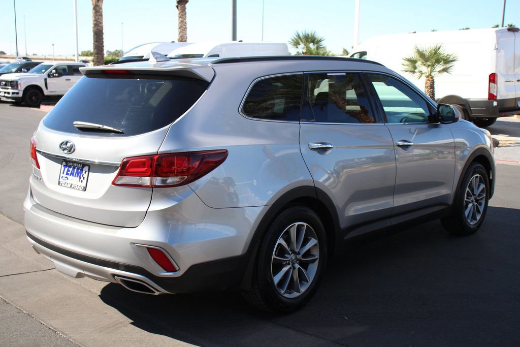 Used 2018 Hyundai Santa Fe SE image 7
