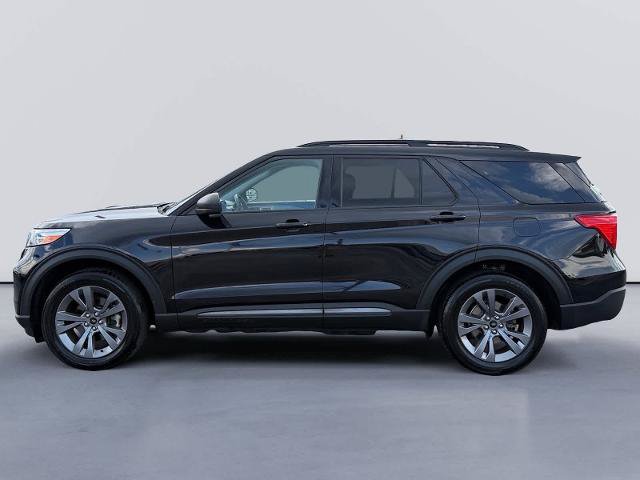 Certified 2021 Ford Explorer XLT w/ Equipment Group 202A AWD/4WD image 2