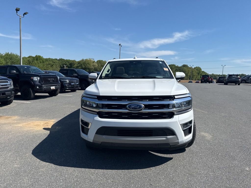 Certified 2024 Ford Expedition Limited AWD/4WD image 2