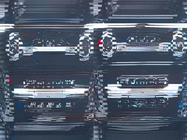 Certified 2022 Ford Explorer Limited w/ Equipment Group 301A image 30