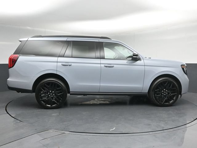 Certified 2026 Ford Expedition Platinum w/ Stealth Performance Package AWD/4WD image 8