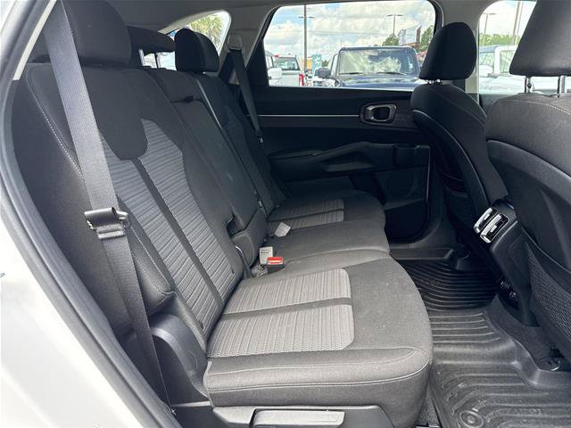 Used 2023 Kia Sorento LX AWD/4WD image 20