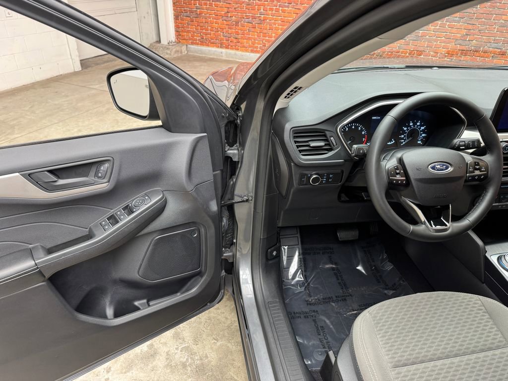 Certified 2022 Ford Escape SE w/ Convenience Package AWD/4WD image 9