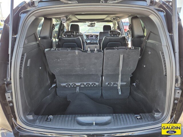 Used 2025 Chrysler Pacifica Limited FWD image 15