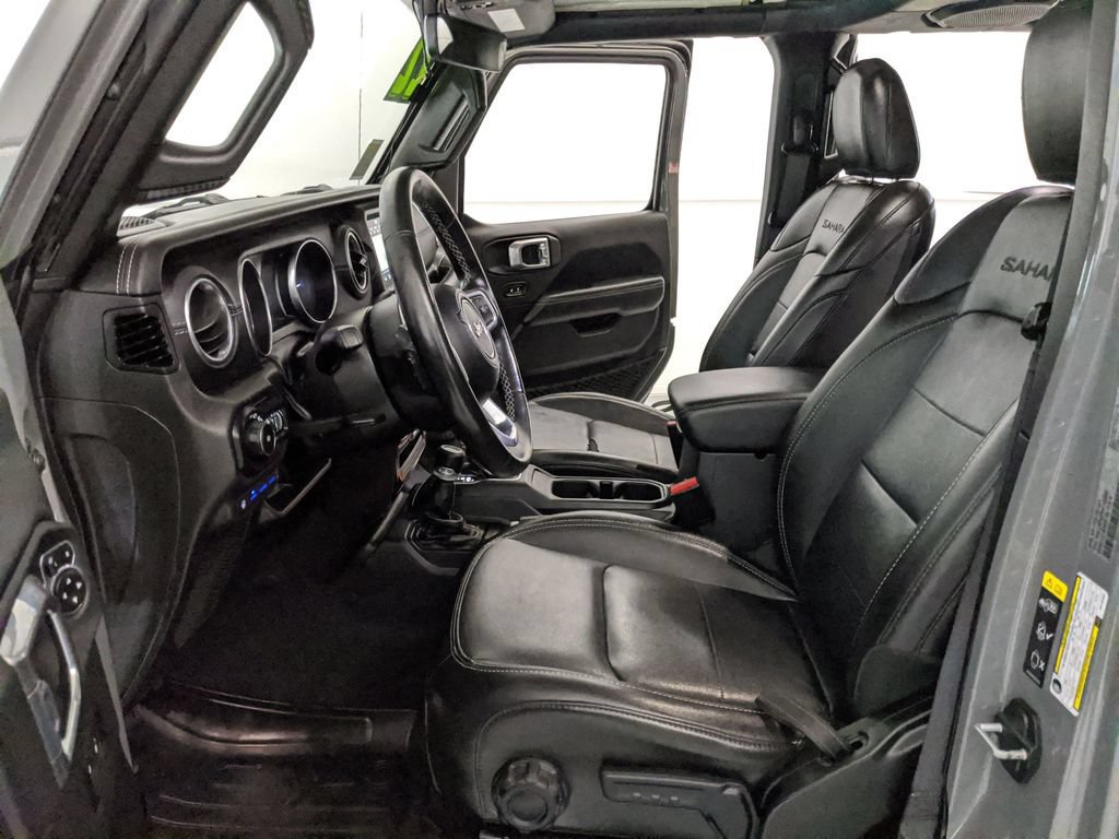 Used 2022 Jeep Wrangler Unlimited Sahara AWD/4WD image 15