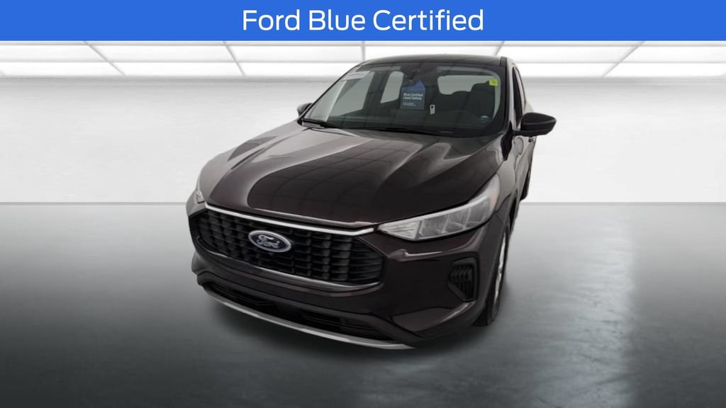 Certified 2023 Ford Escape Active w/ Tech Pack #2 AWD/4WD image 2