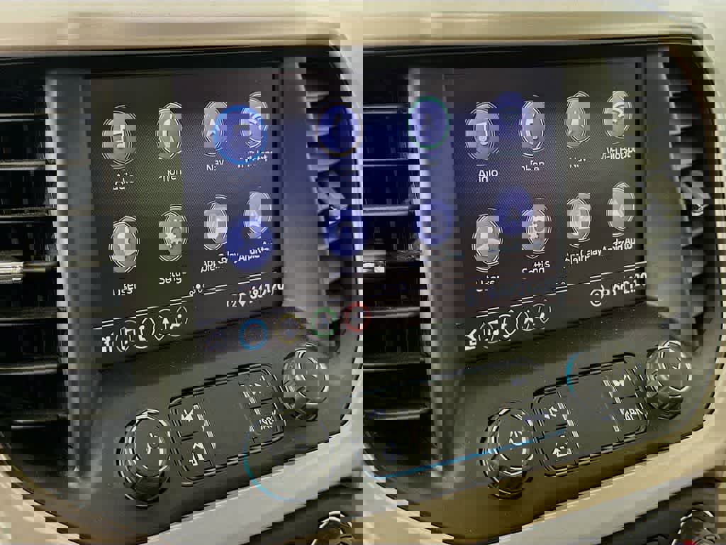 Used 2020 GMC Acadia Denali w/ Technology Package image 17