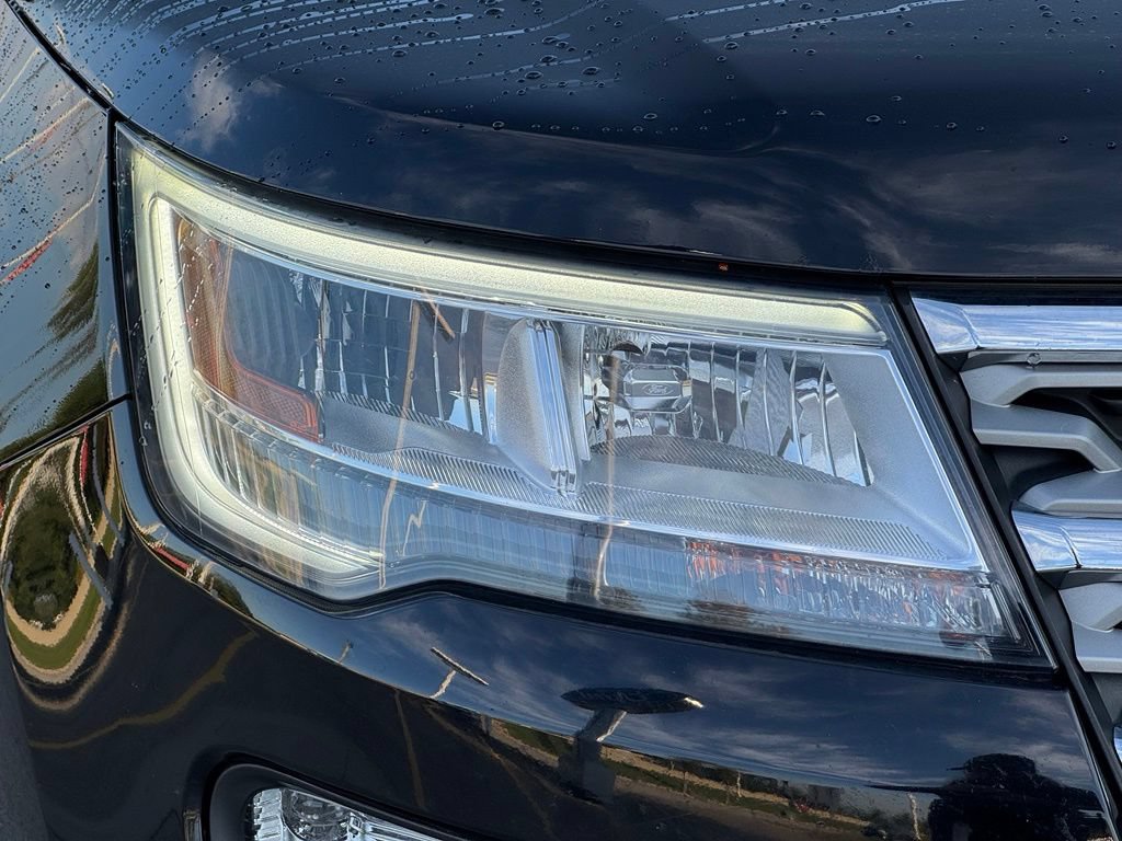 Certified 2018 Ford Explorer Limited w/ Equipment Group 301A AWD/4WD image 39