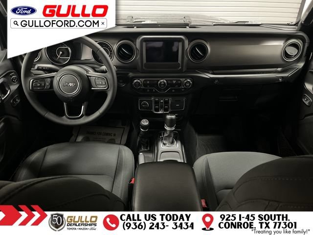 Used 2023 Jeep Gladiator Sport AWD/4WD image 11