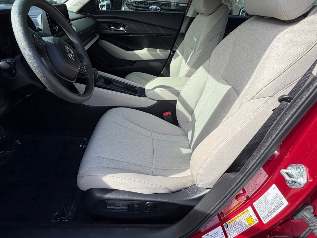 Used 2024 Honda Accord EX image 17