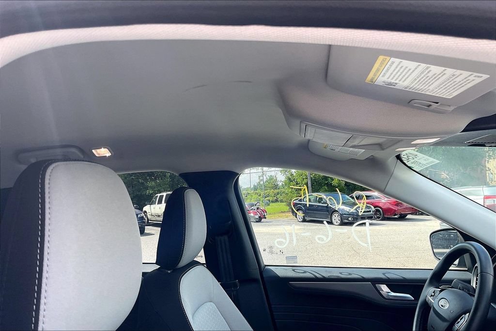 Certified 2025 Ford Escape Active w/ Active Premium Tech Pack FWD image 21