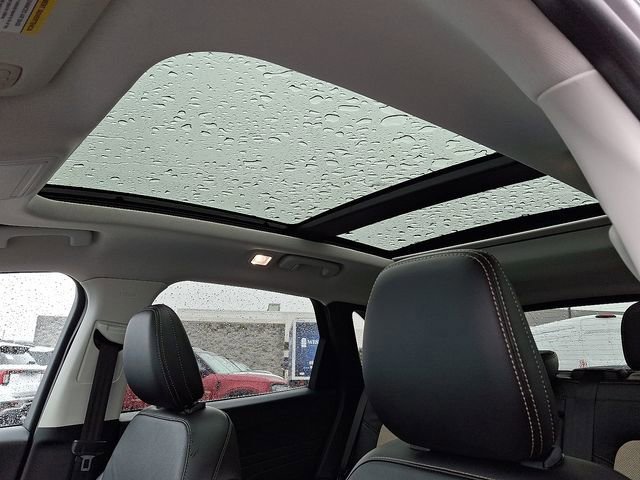 Certified 2021 Ford Escape Titanium w/ Titanium Elite Package AWD/4WD image 15