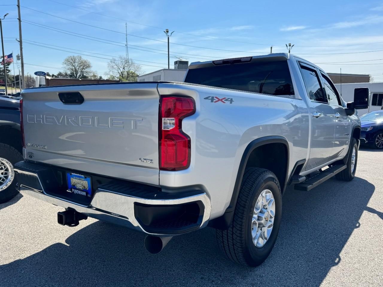 Used 2023 Chevrolet Silverado 2500 LTZ w/ Gooseneck/5TH Wheel Package image 3