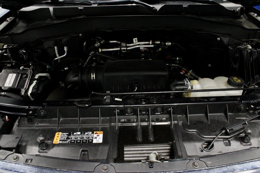 Certified 2022 Ford Explorer XLT w/ Equipment Group 202A image 18