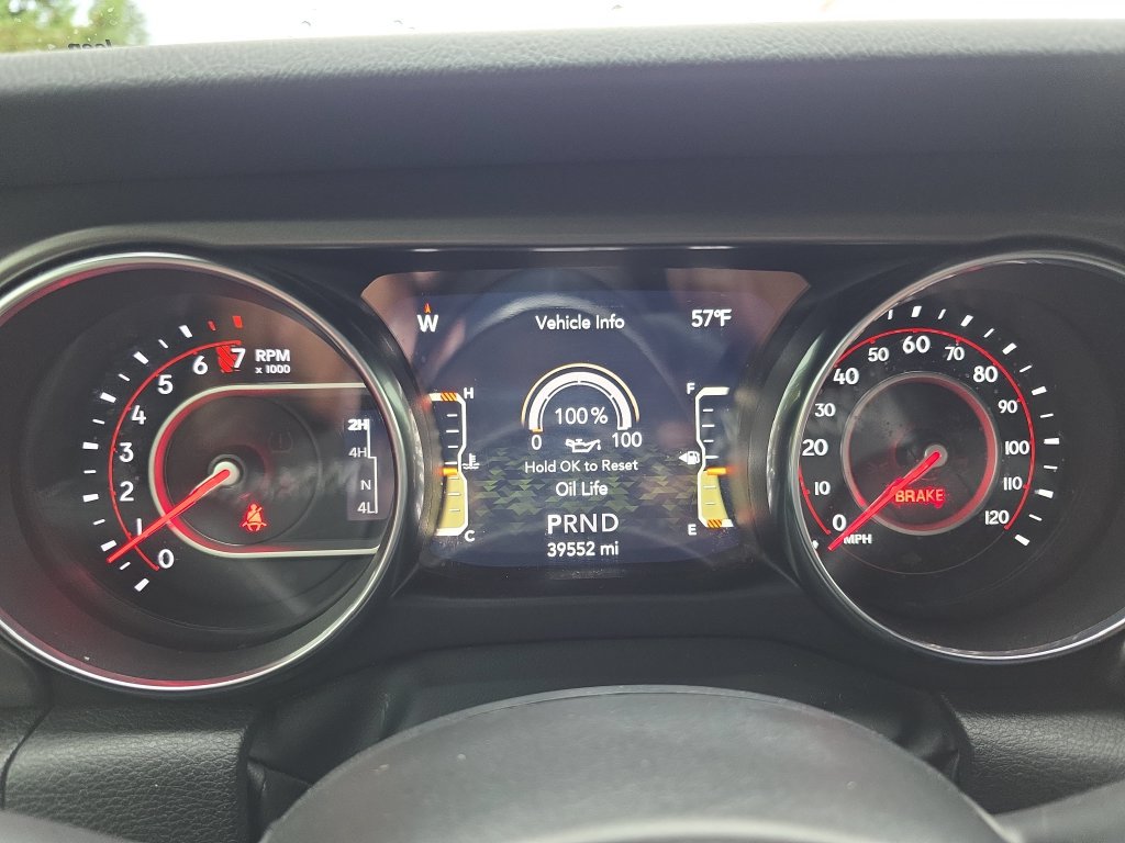 Used 2022 Jeep Gladiator Rubicon w/ Cold Weather Group AWD/4WD image 22