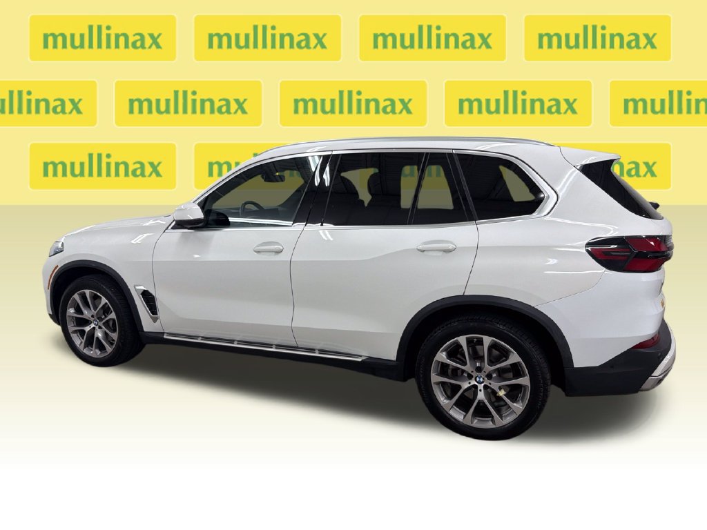 Used 2026 BMW X5 sDrive40i RWD image 13