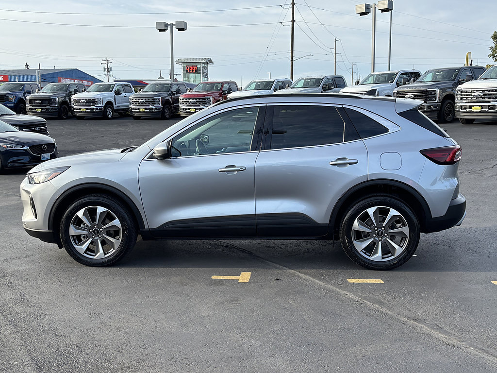 Certified 2024 Ford Escape Platinum AWD/4WD image 9