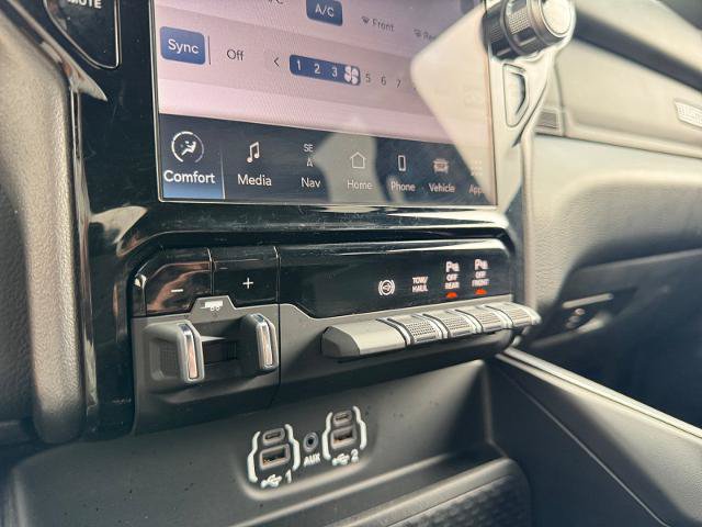 Used 2024 RAM 3500 Big Horn w/ Night Edition AWD/4WD image 27