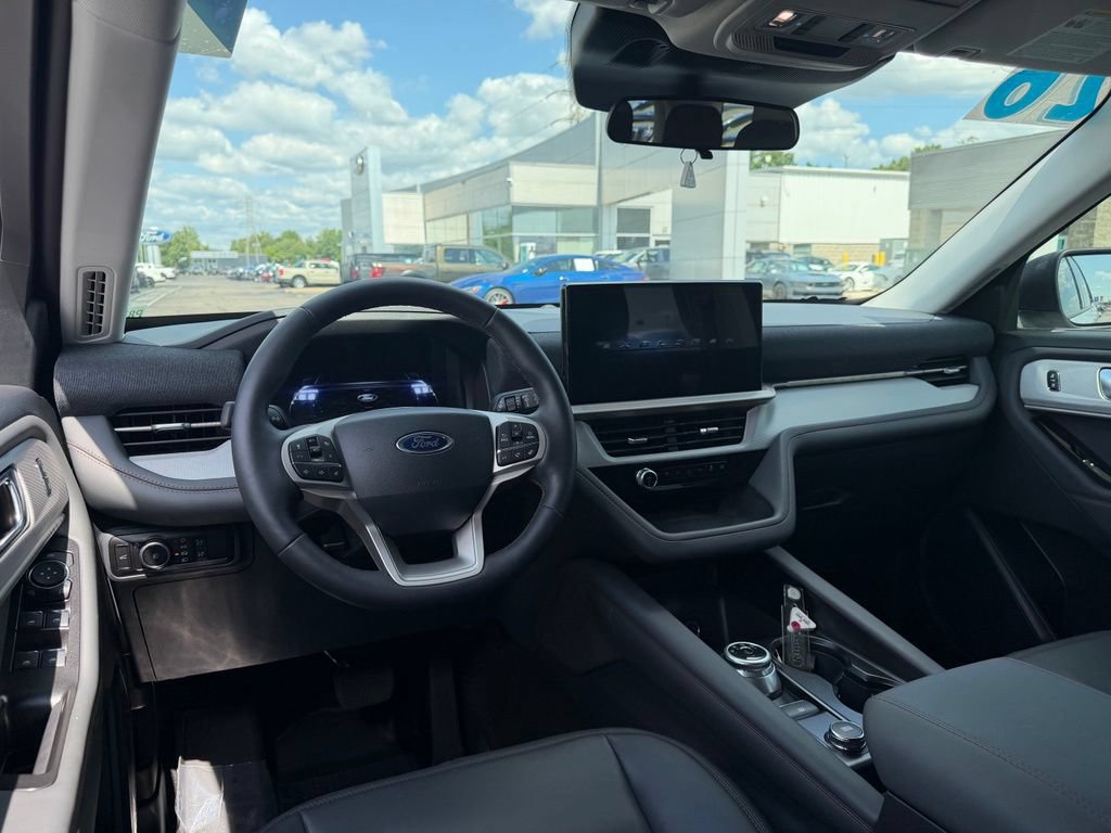 Certified 2026 Ford Explorer Active w/ Active Comfort Package RWD image 14
