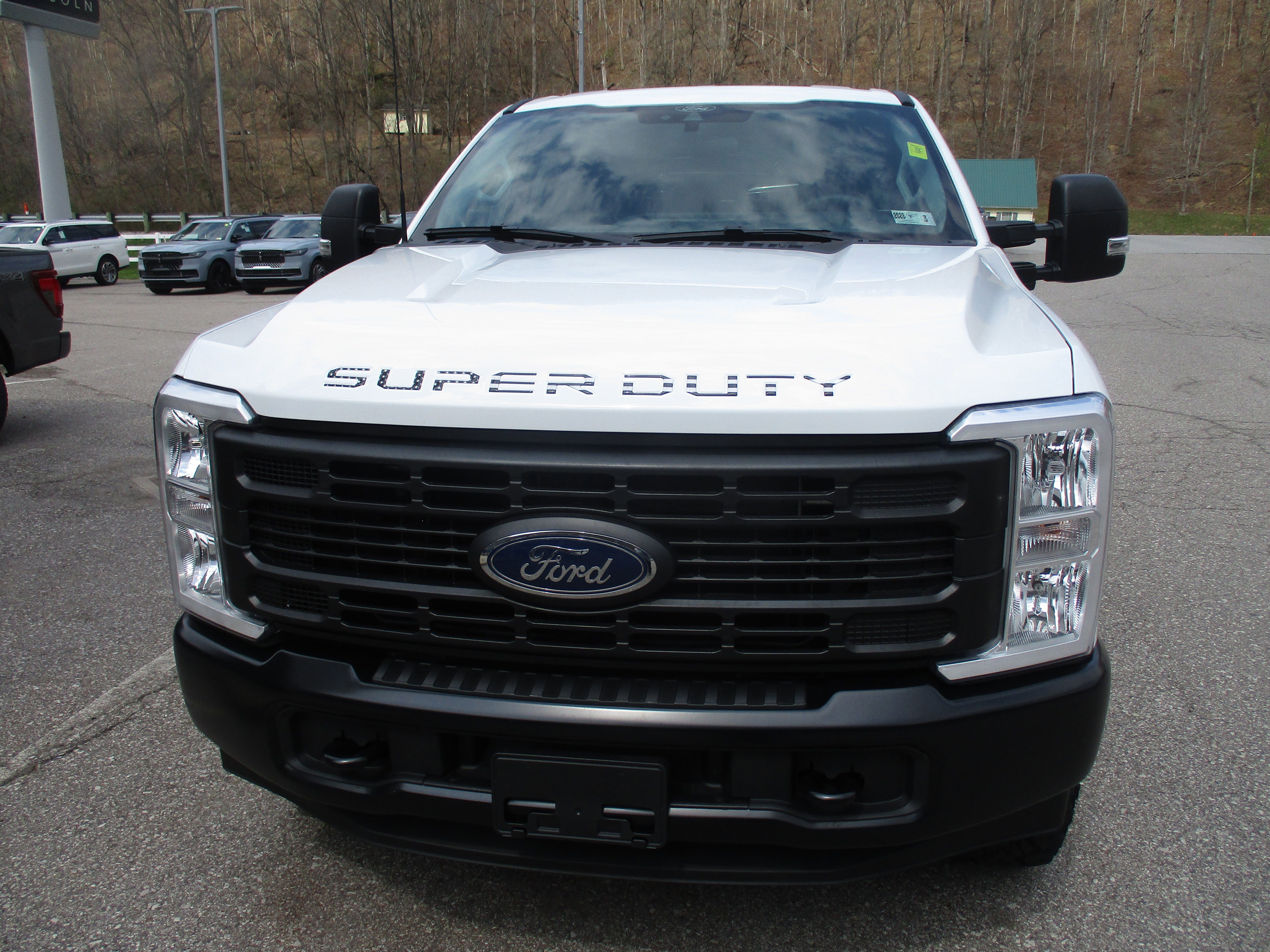 Certified 2025 Ford F250 XL w/ XL Off-Road Package AWD/4WD image 9