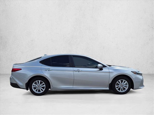 Used 2025 Toyota Camry LE FWD image 4