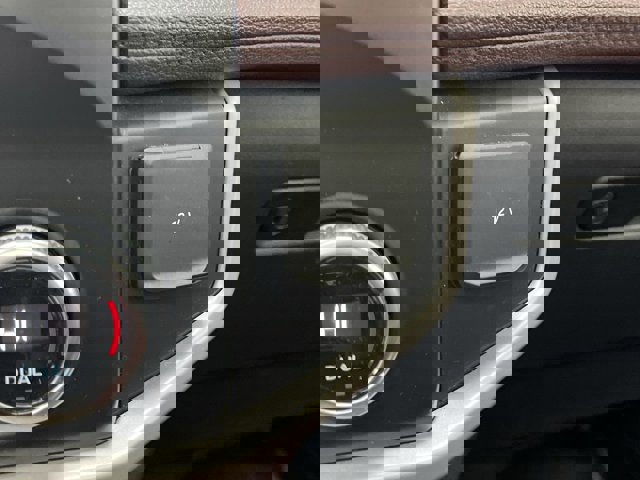 Certified 2022 Ford Expedition Limited image 28