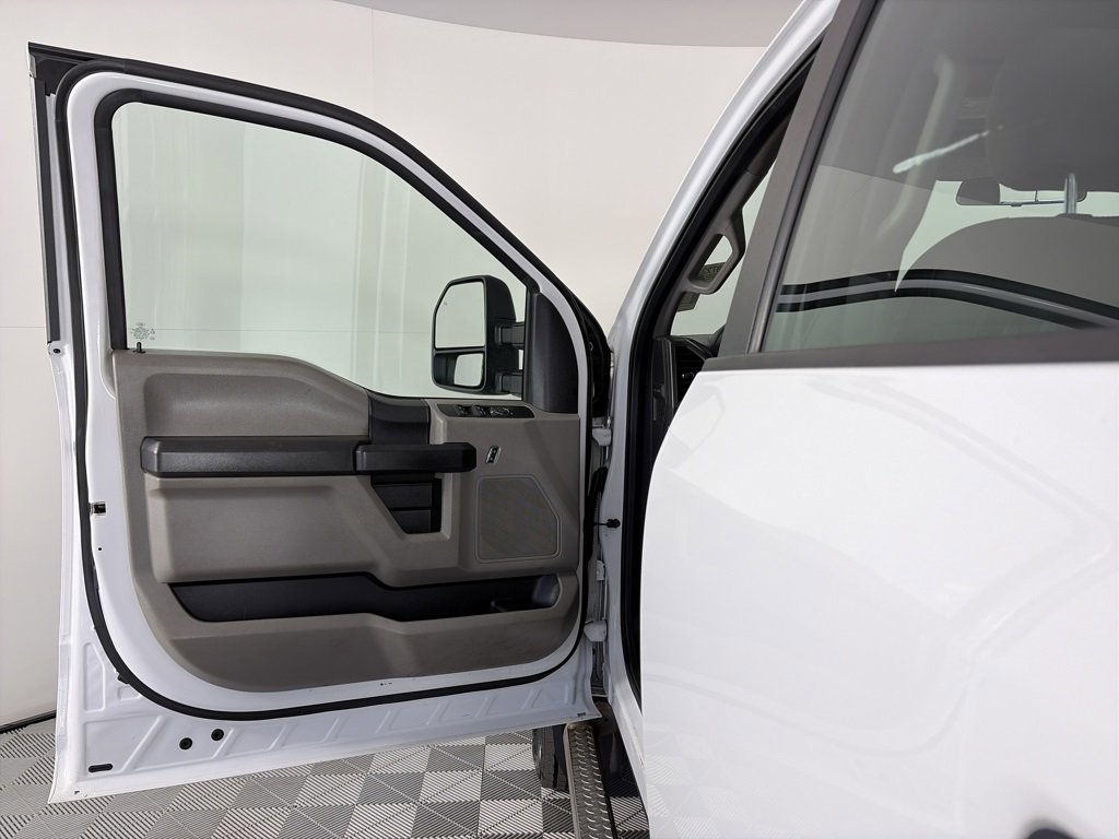 Certified 2019 Ford F450 XL w/ Power Equipment Group image 10