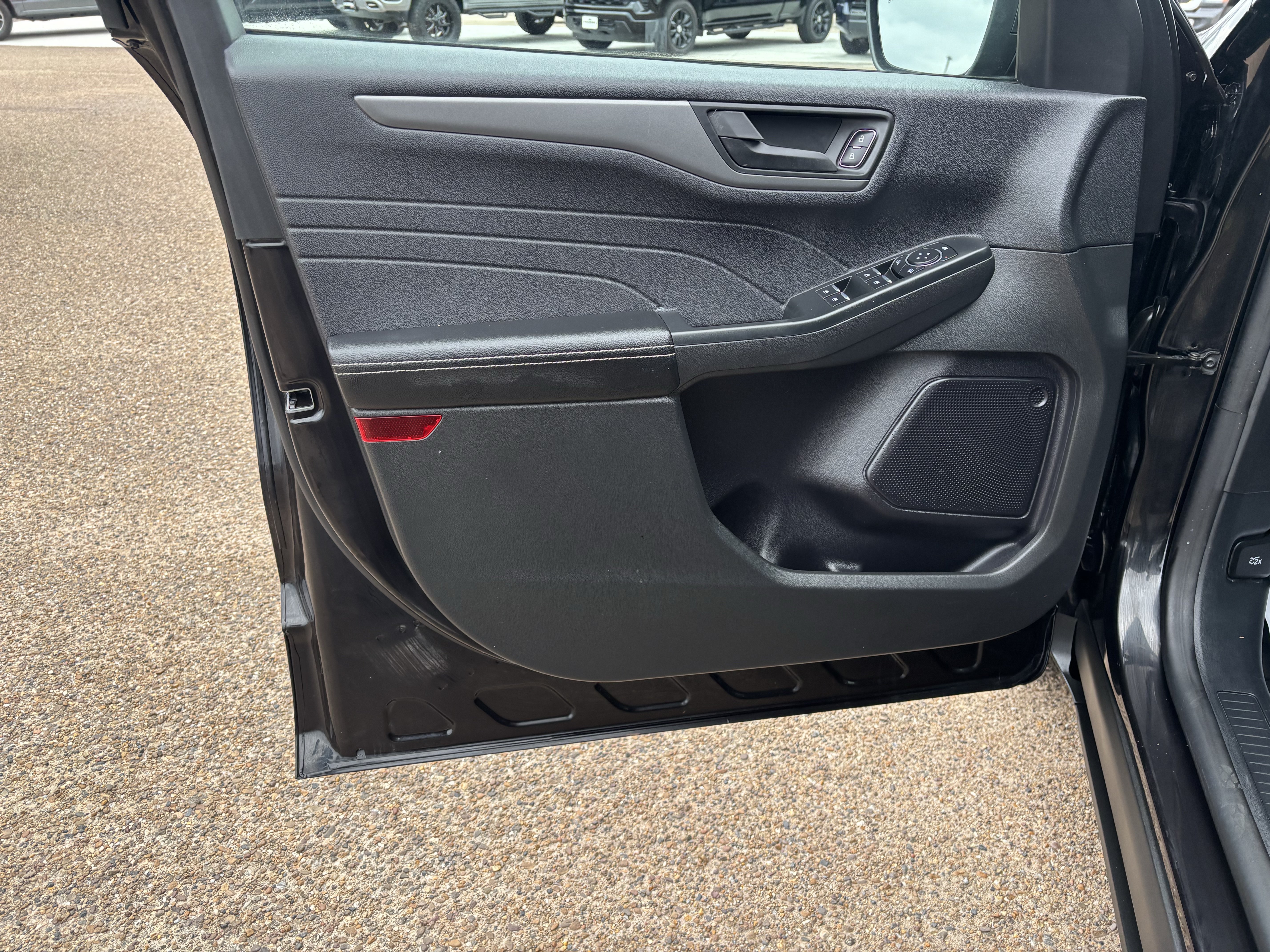 Certified 2024 Ford Escape Active FWD image 9