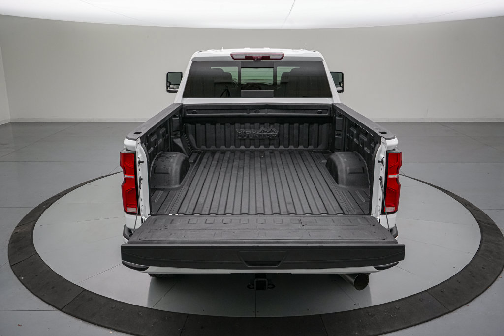 Used 2024 Chevrolet Silverado 2500 High Country w/ Technology Package AWD/4WD image 6