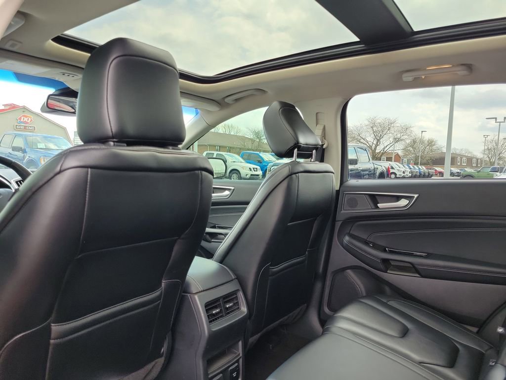 Certified 2020 Ford Edge Titanium AWD/4WD image 15