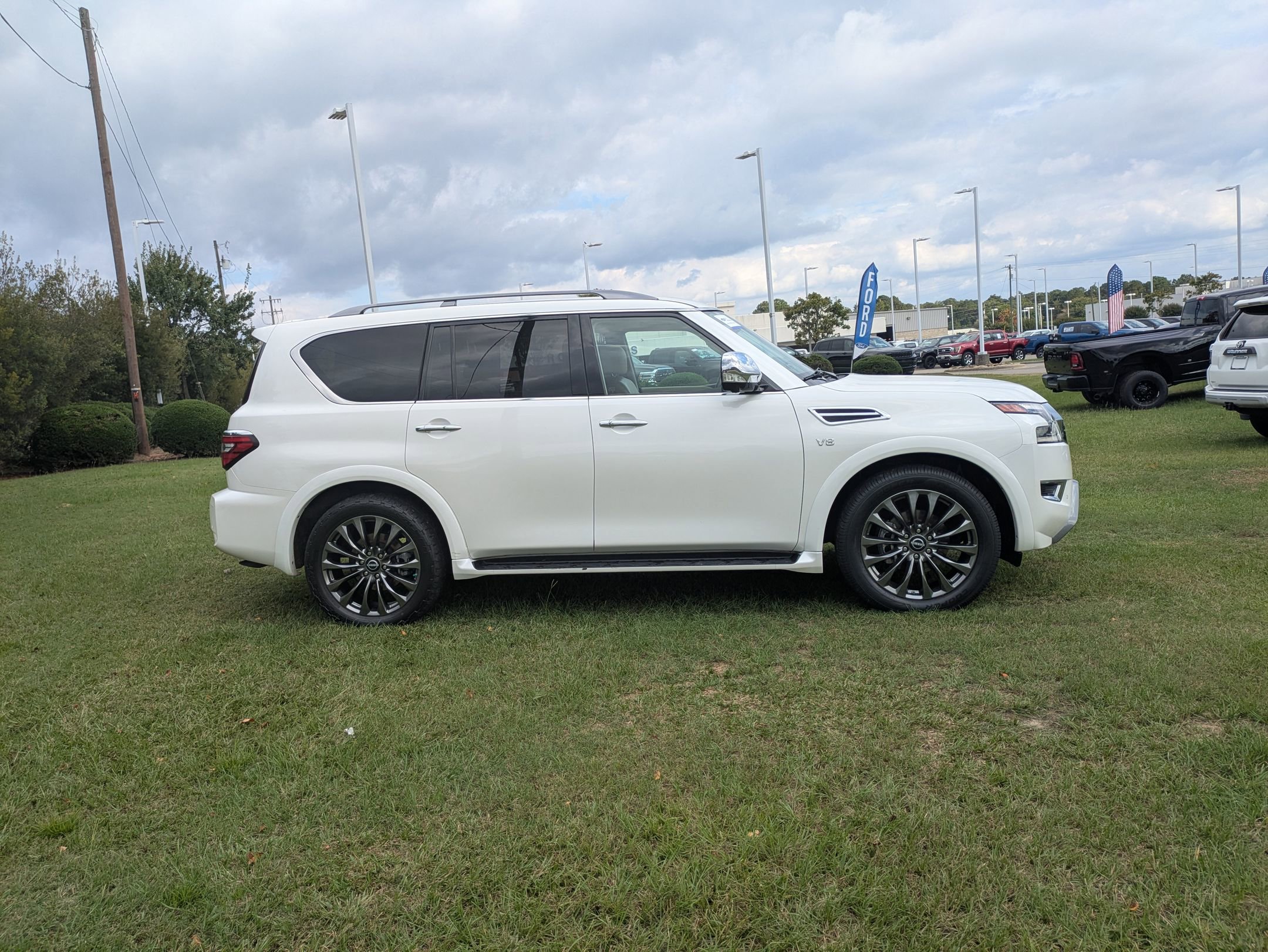 Used 2021 Nissan Armada Platinum w/ Captain's Chairs Package image 3