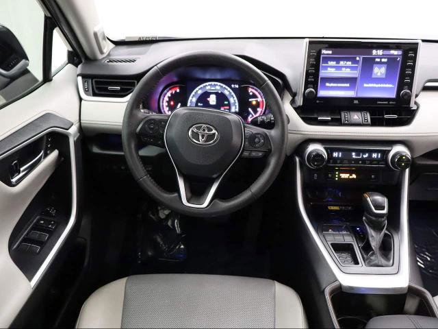 Used 2022 Toyota RAV4 Limited image 16