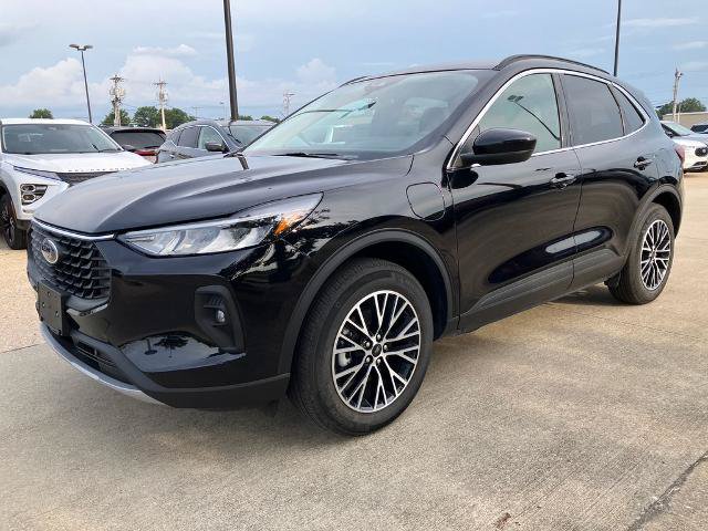 Certified 2025 Ford Escape SE FWD image 1