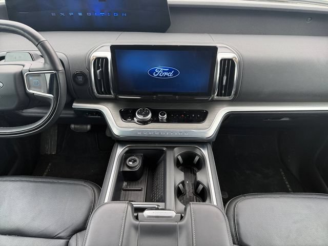 Certified 2025 Ford Expedition Platinum AWD/4WD image 11