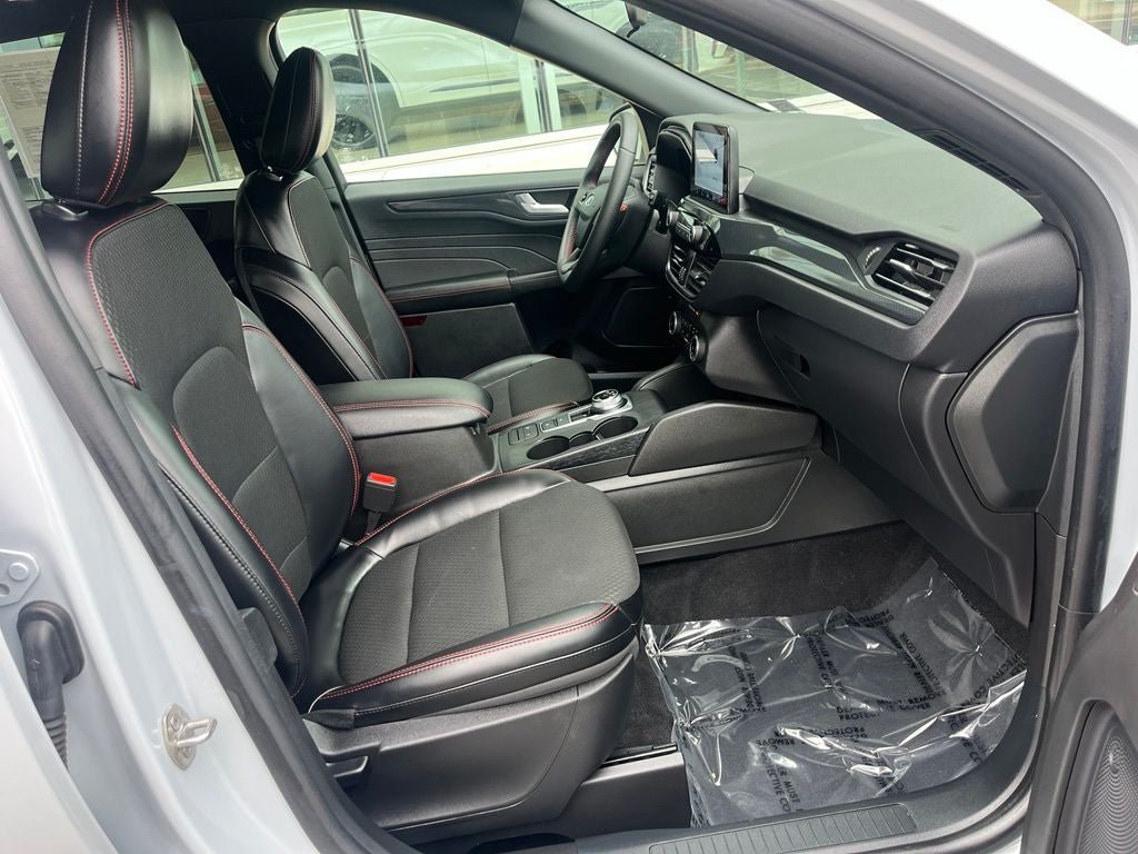 Certified 2026 Ford Escape ST-Line AWD/4WD image 21