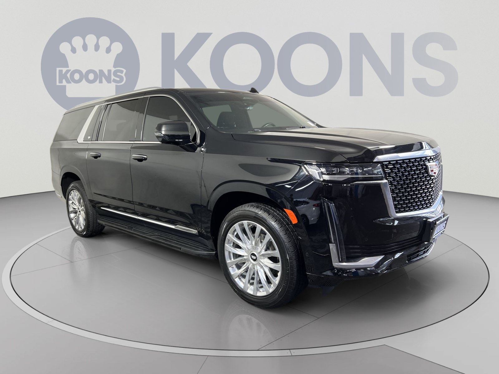 Used 2023 Cadillac Escalade ESV Premium Luxury AWD/4WD image 2