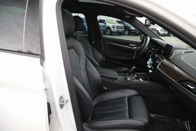 Used 2019 BMW 540i xDrive image 28