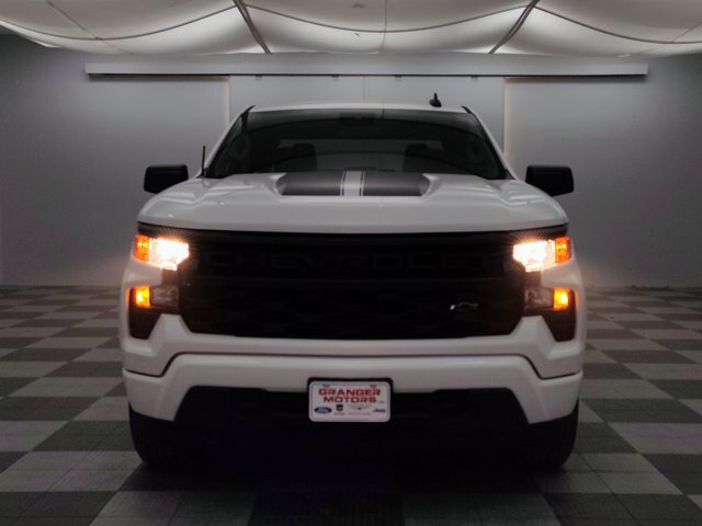 Used 2023 Chevrolet Silverado 1500 Custom w/ Rally Edition AWD/4WD image 5