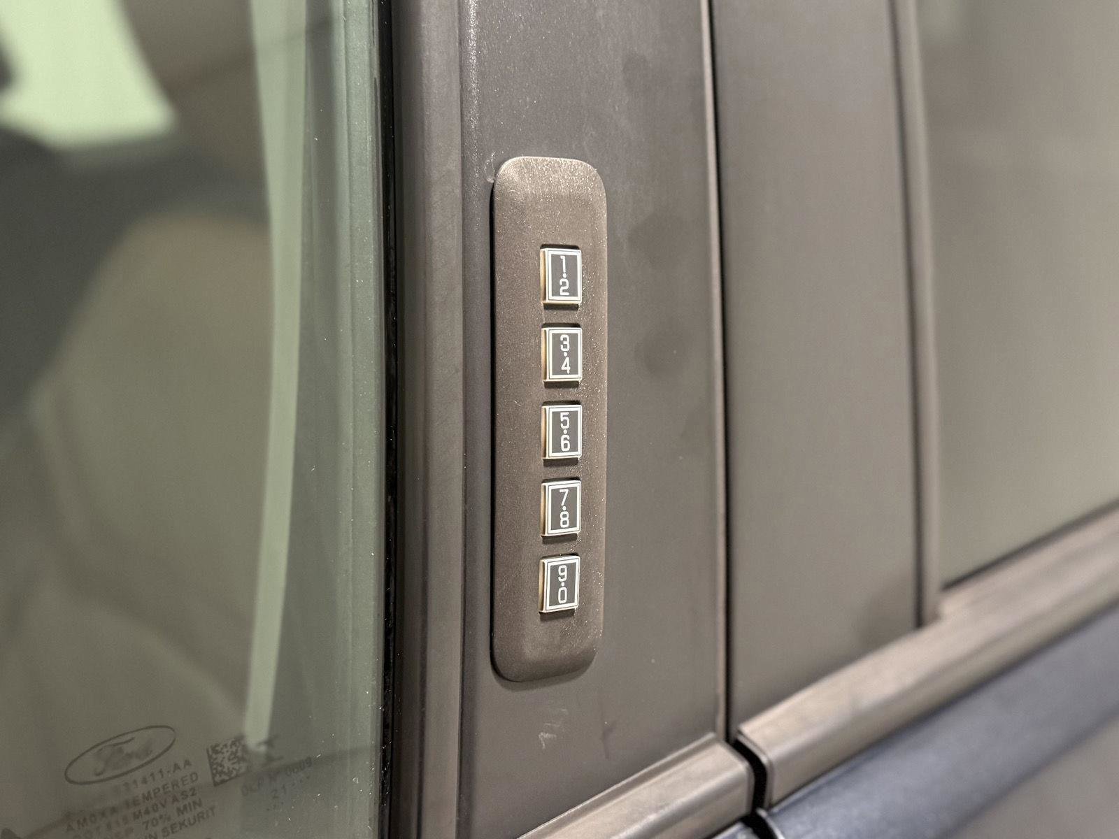 Certified 2022 Ford Maverick Lariat w/ Lariat Luxury Package image 43