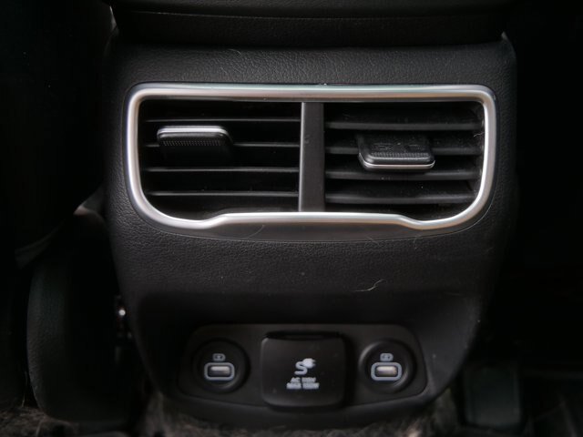 Used 2023 Hyundai Santa Fe Calligraphy AWD/4WD image 17