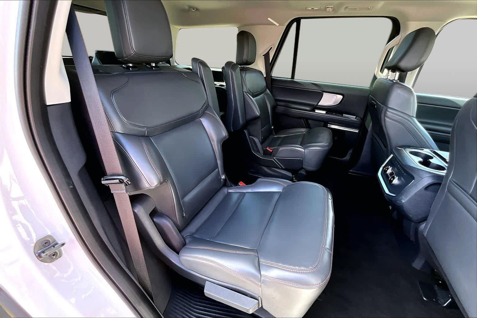 Certified 2025 Ford Expedition Active RWD image 19