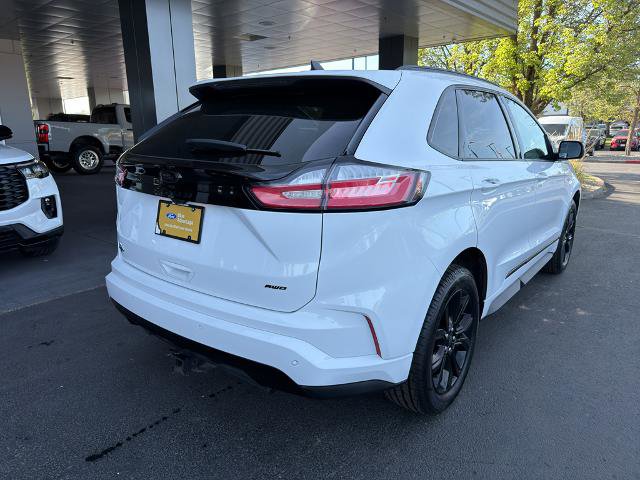Certified 2023 Ford Edge SE w/ Black Appearance Package AWD/4WD image 11