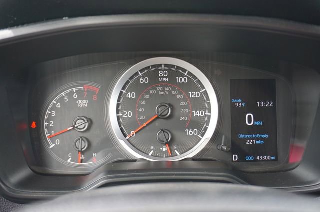 Used 2022 Toyota Corolla Cross LE w/ Moonroof Package FWD image 9