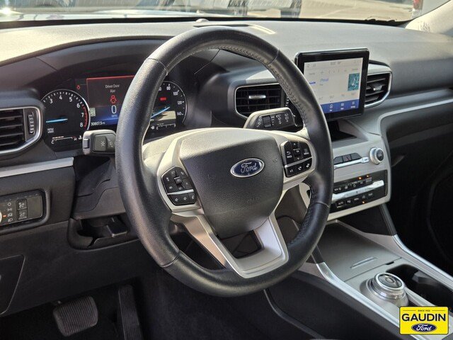 Certified 2023 Ford Explorer XLT w/ Equipment Group 202A RWD image 20